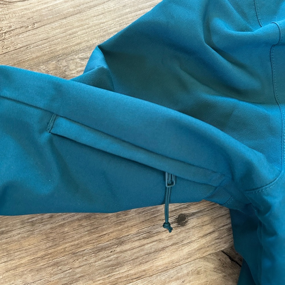 Flylow Ski Jacket - Picture 5 of 10